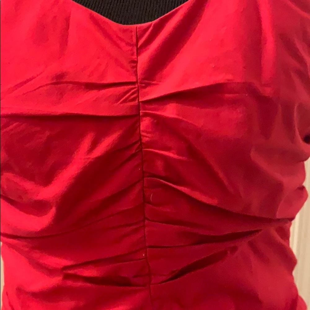 Red dress - Picture 4 of 8